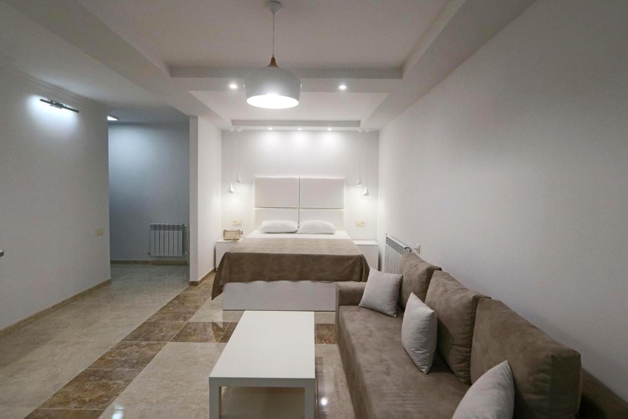 Appartment Lux, Komitas 26 Єреван Екстер'єр фото